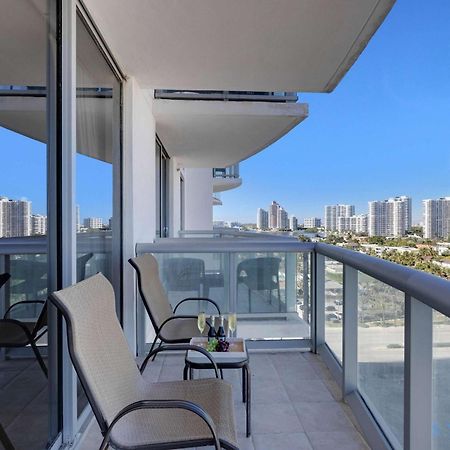Beachfront Resort - Pool - Ocean View Balcony- Gym マイアミビーチ エクステリア 写真