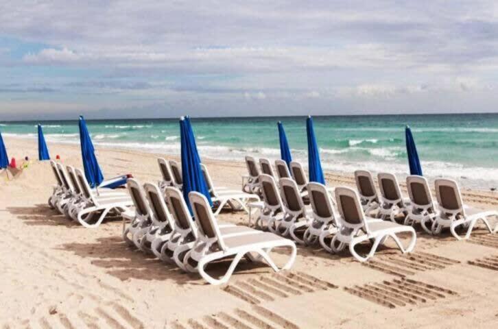 Beachfront Resort - Pool - Ocean View Balcony- Gym マイアミビーチ エクステリア 写真