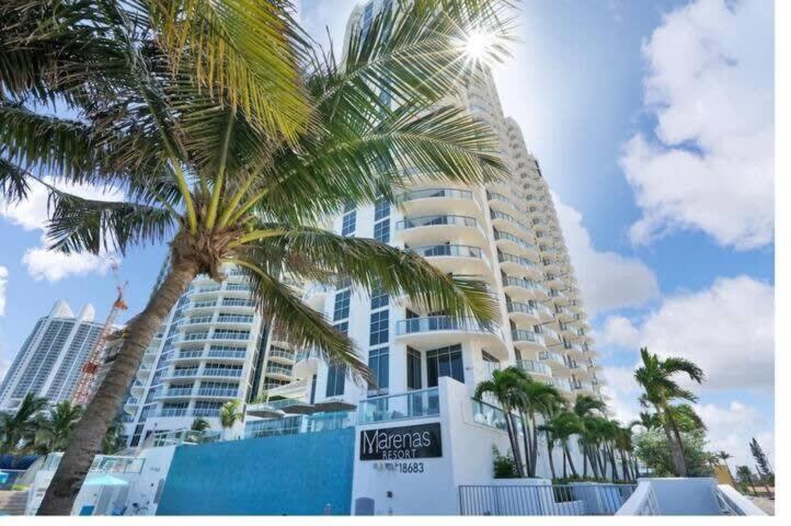 Beachfront Resort - Pool - Ocean View Balcony- Gym マイアミビーチ エクステリア 写真