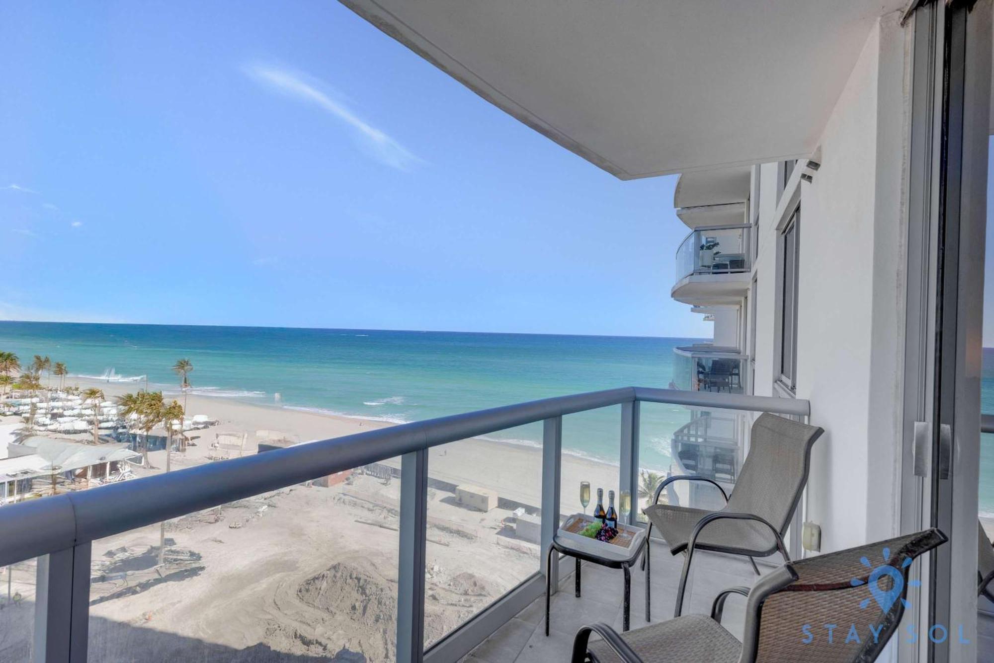 Beachfront Resort - Pool - Ocean View Balcony- Gym マイアミビーチ エクステリア 写真