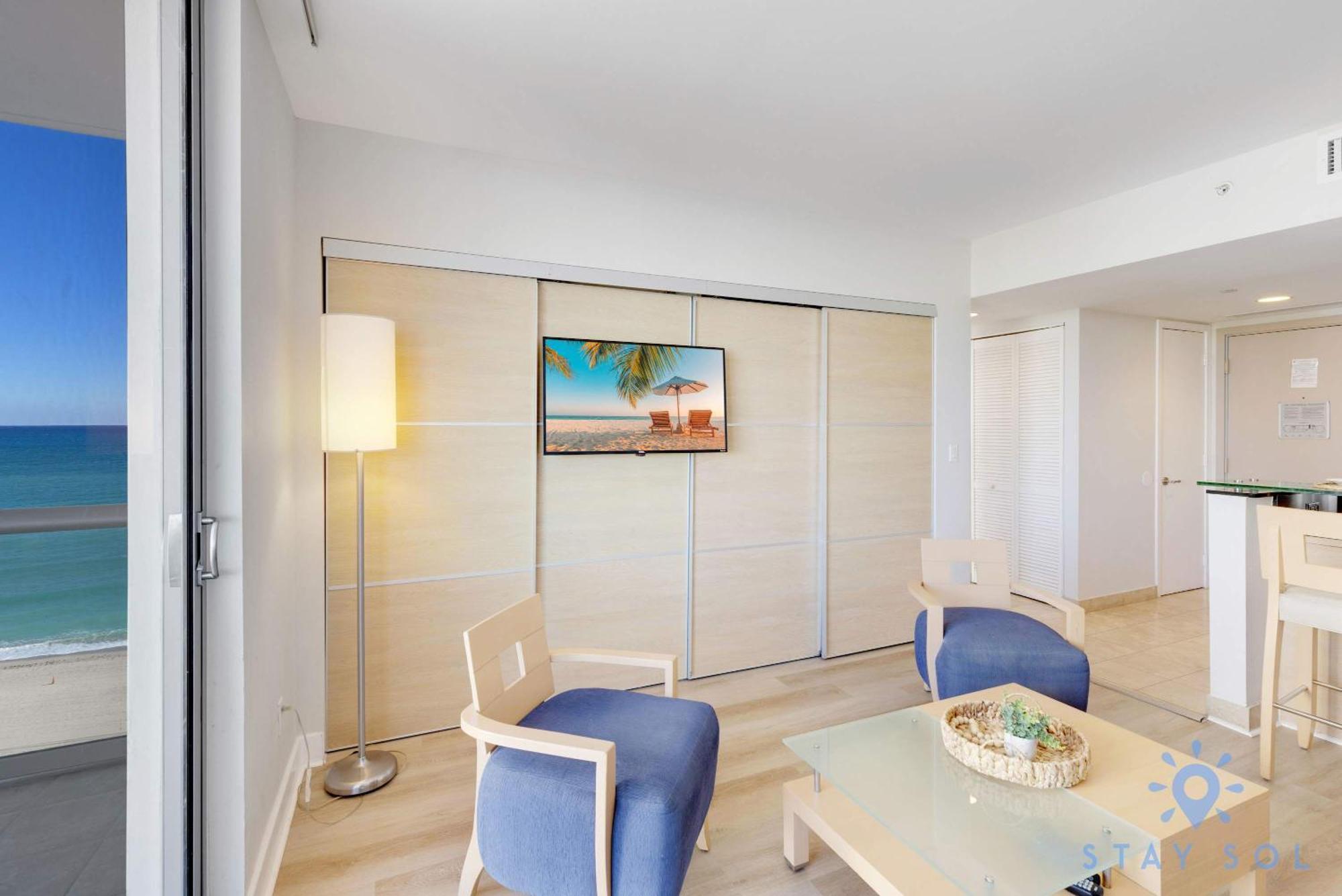 Beachfront Resort - Pool - Ocean View Balcony- Gym マイアミビーチ エクステリア 写真