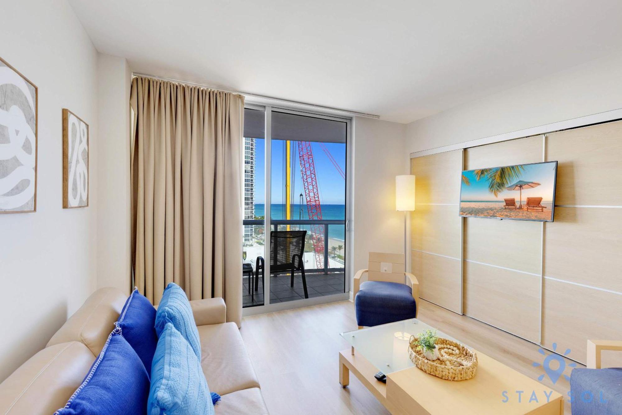 Beachfront Resort - Pool - Ocean View Balcony- Gym マイアミビーチ エクステリア 写真